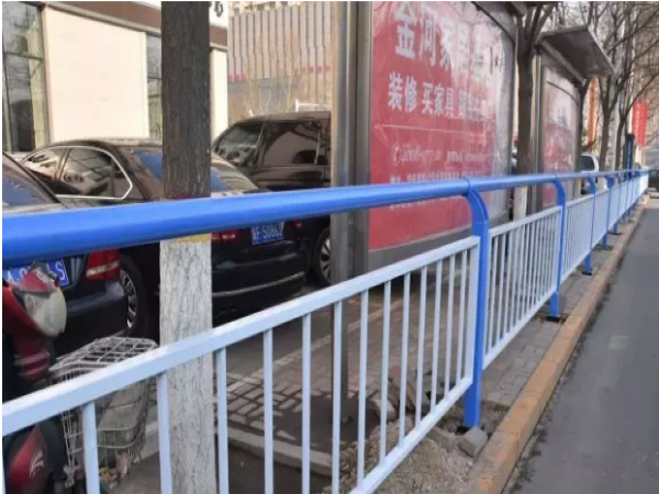 道路护栏