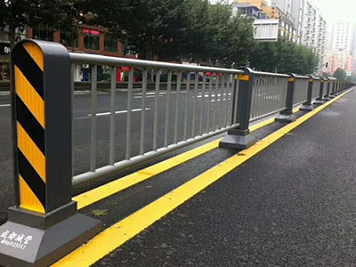 道路护栏
