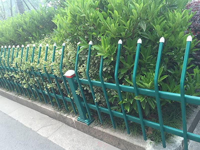 折弯草坪围栏